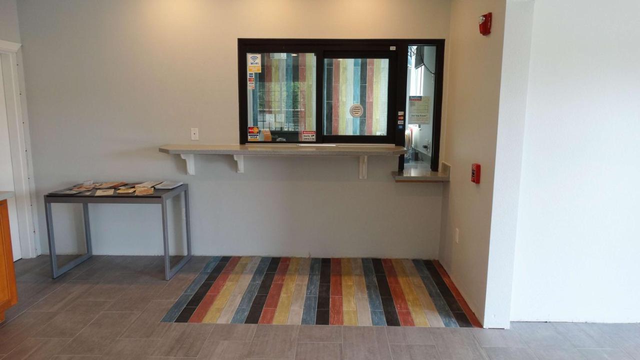 Motel 6 Houston, Tx - Willowbrook Mall Eksteriør billede