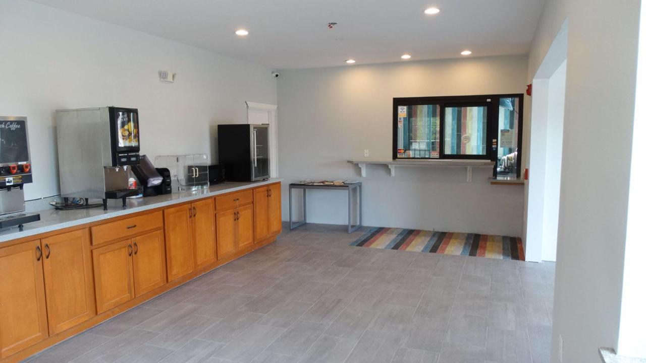Motel 6 Houston, Tx - Willowbrook Mall Eksteriør billede
